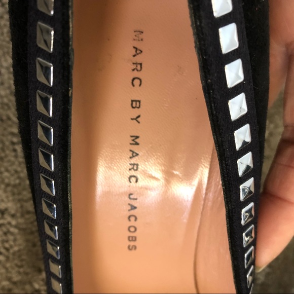 MARC by Marc Jacobs Studded Suede Low heeled pumps - Picture 5 of 7